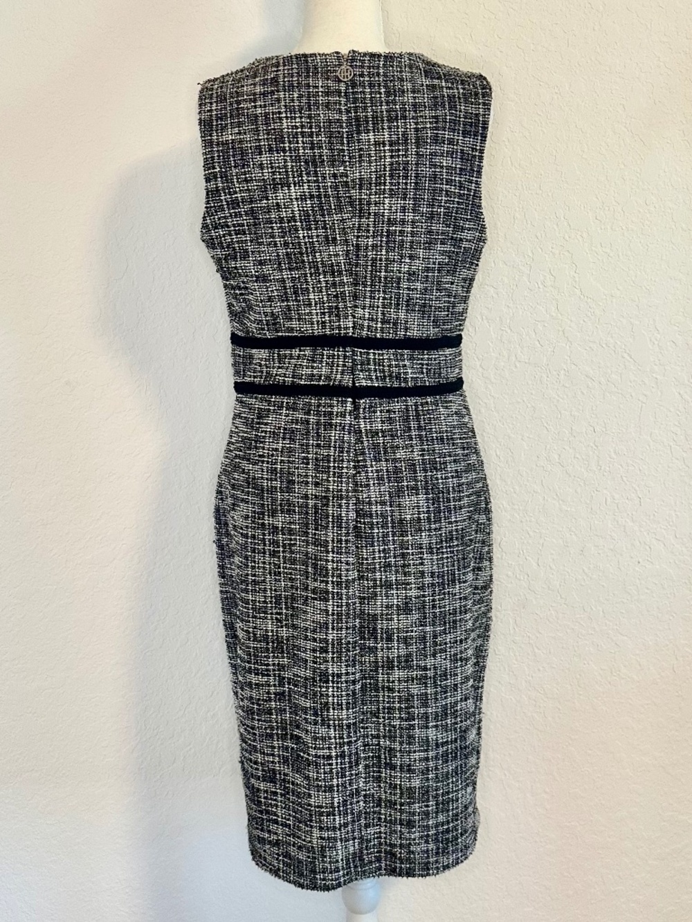 Tommy Hilfiger, Soutache Sheath Sleeveless Dress, Size: M - Picture 4 of 10